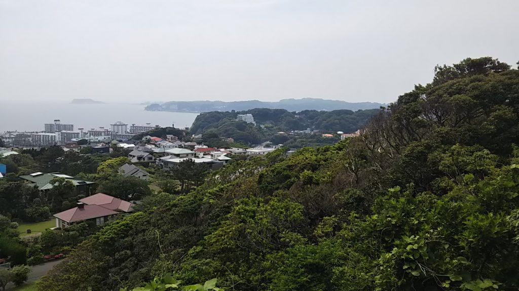 披露山公園からの眺望は伊豆半島や大島まで村れます。